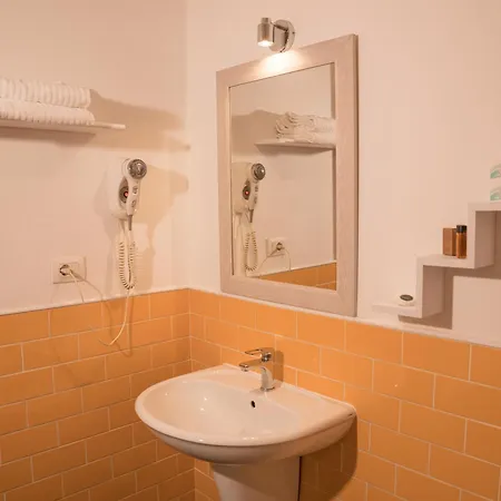 Boutique Molo S Lucia Готель Syracuse