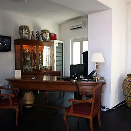 Boutique Molo S Lucia Готель Syracuse